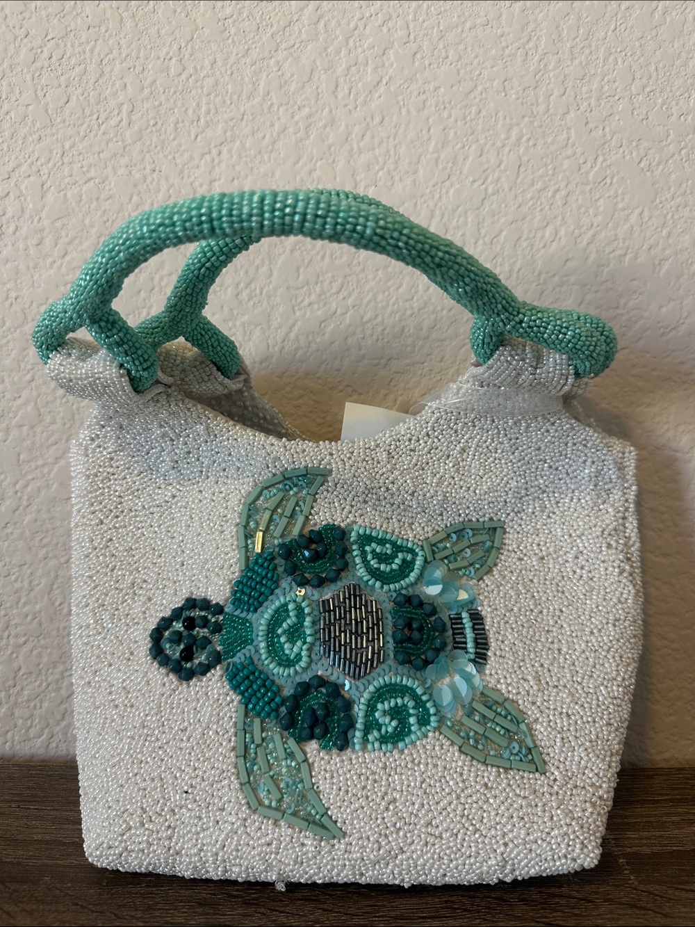 VIRAL TURTLE BEADED BAG